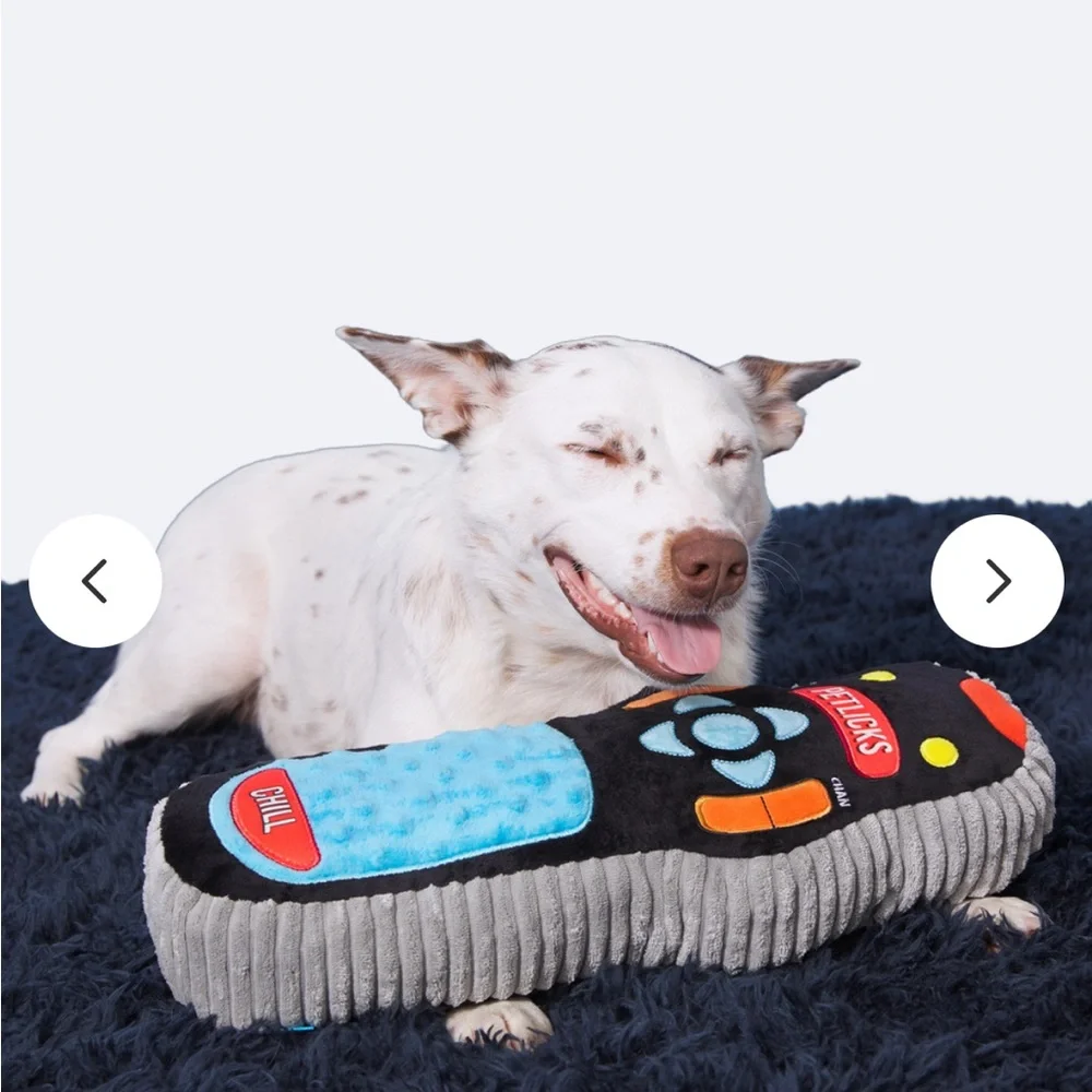 Bark toys features fluff